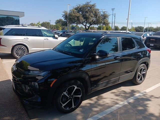 2022 Chevrolet Trailblazer RS — photo 1 of 6