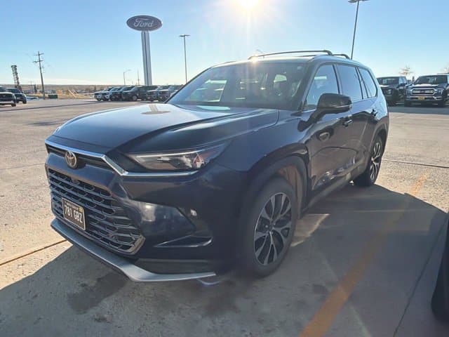 2025 Toyota Grand Highlander Hybrid MAX Limited — photo 1 of 7