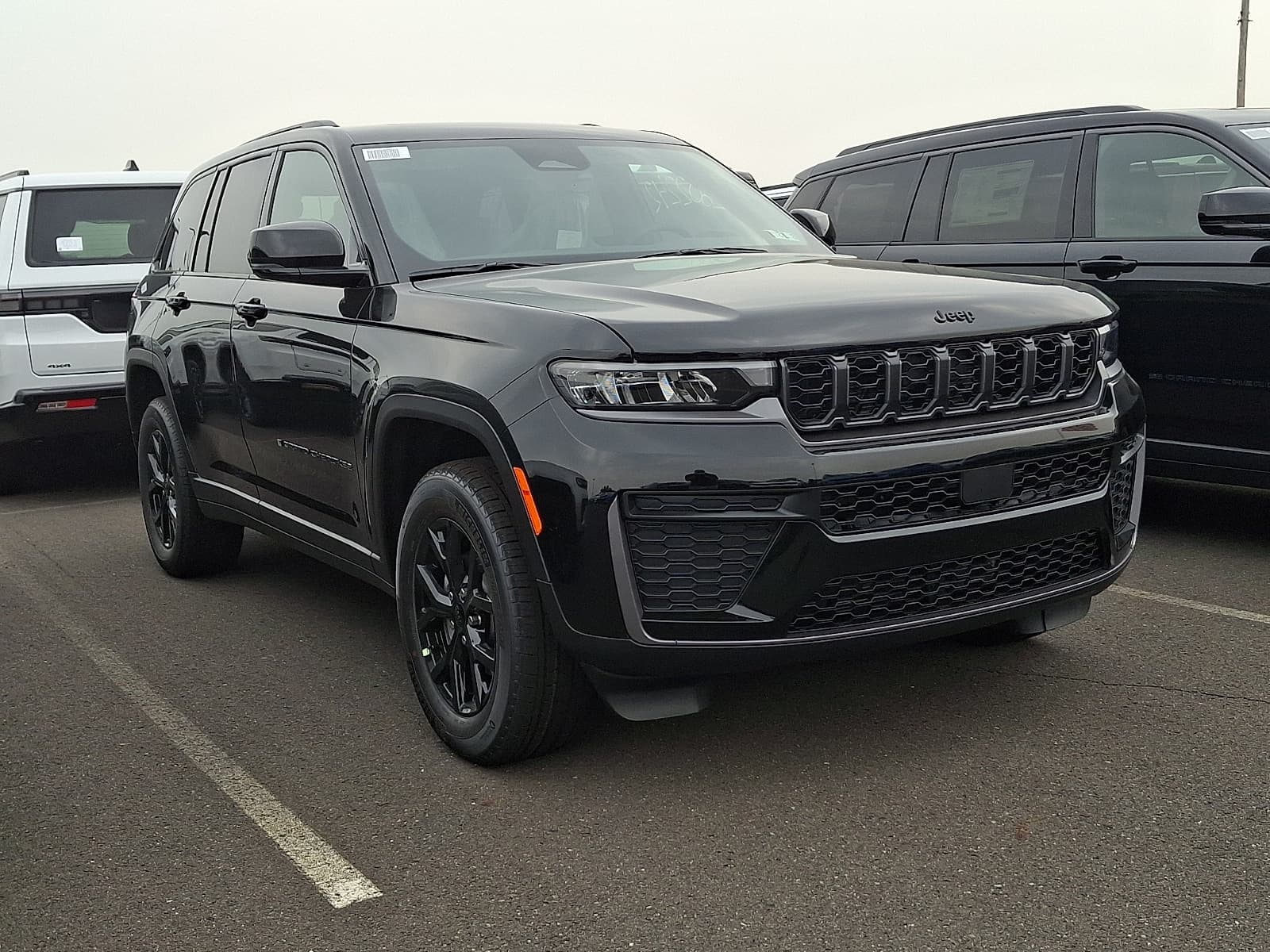 2026 Jeep Grand Cherokee Altitude 4x4 — photo 1 of 14
