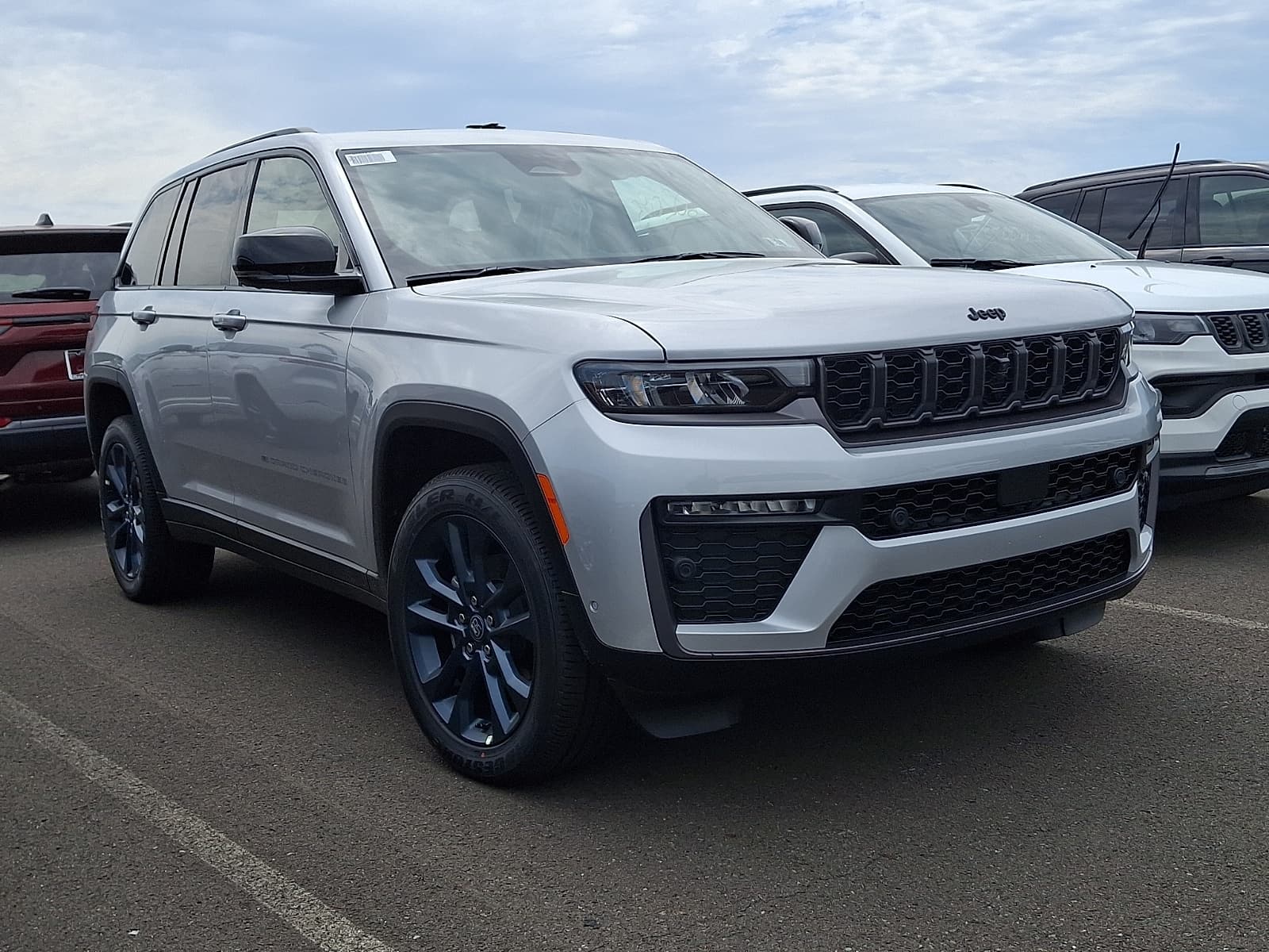 2026 Jeep Grand Cherokee 85th Anniversay Edition 4x4 — photo 1 of 14