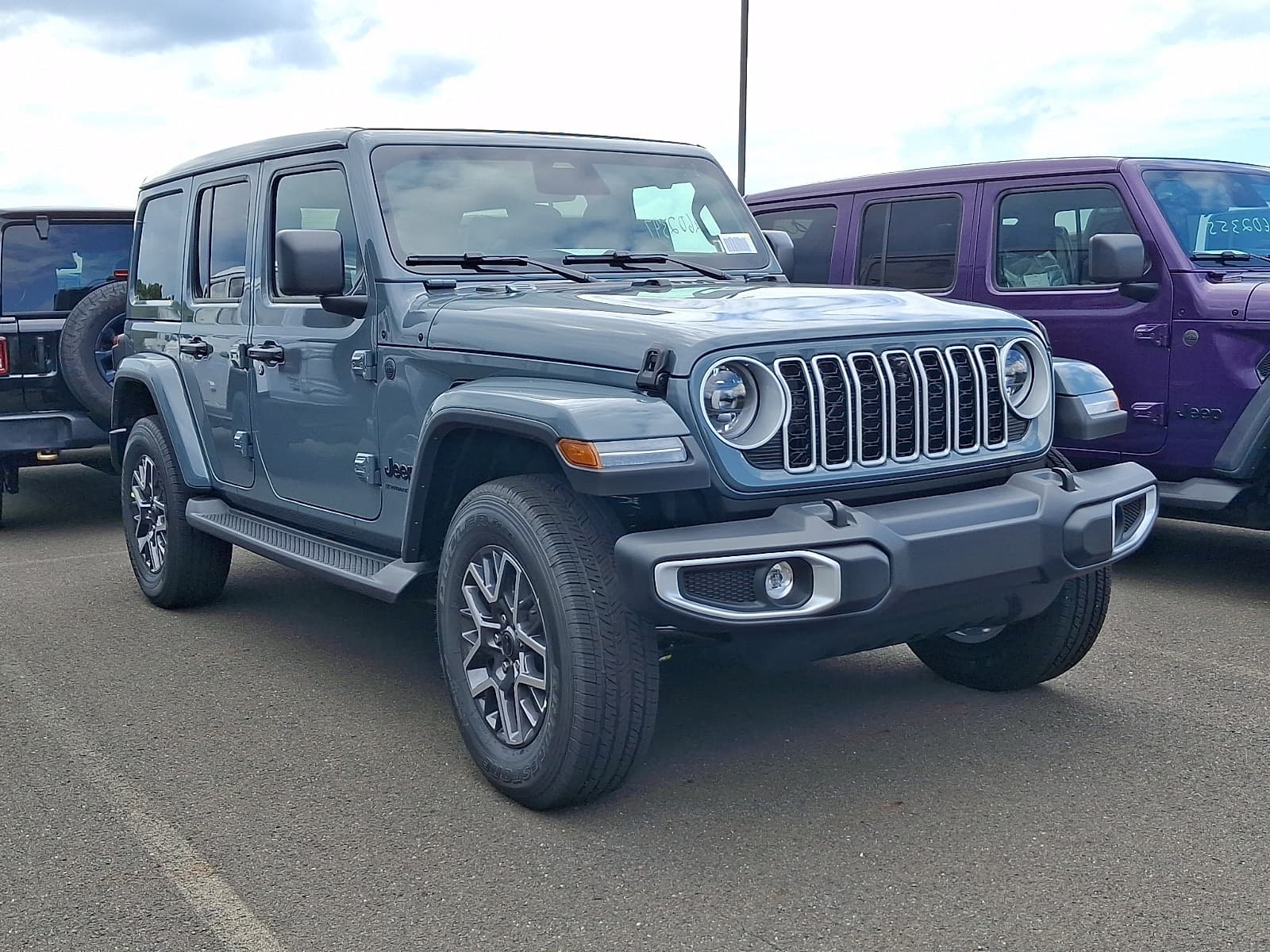 2026 Jeep Wrangler 4-Door Sahara 4x4 — photo 1 of 14