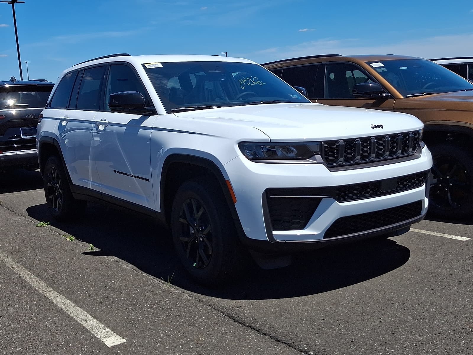 2026 Jeep Grand Cherokee Altitude 4x4 — photo 1 of 14