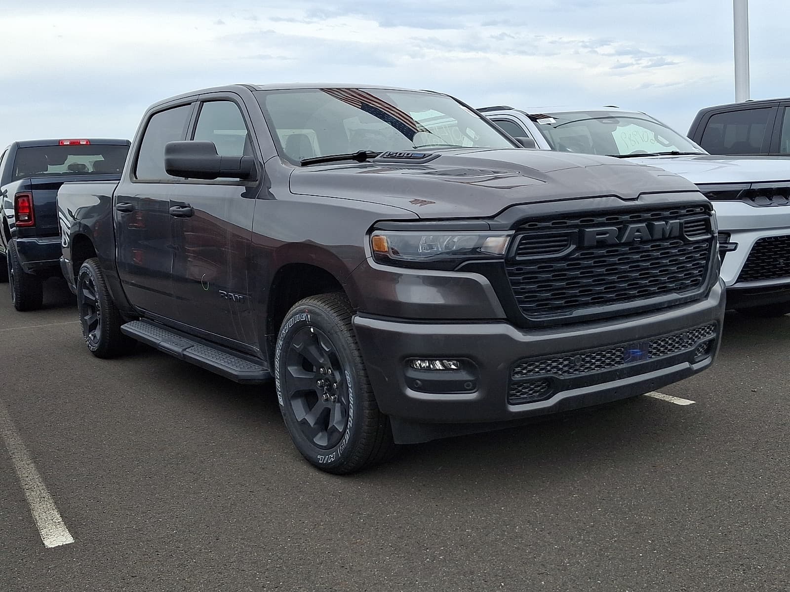 2026 RAM 1500 Express Crew Cab 4x4 57 Box — photo 1 of 14