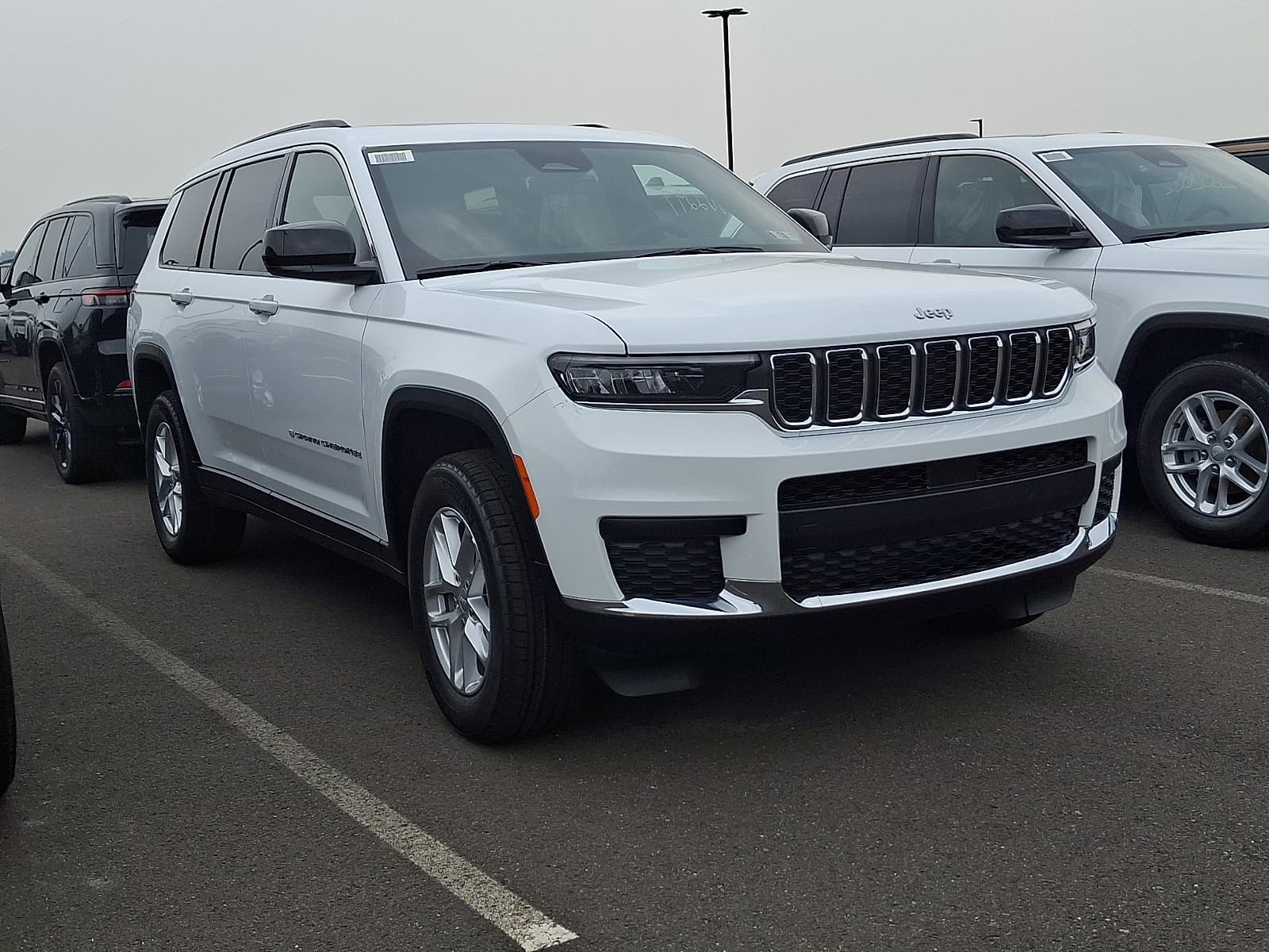 2026 Jeep Grand Cherokee L Laredo X 4x4 — photo 1 of 14