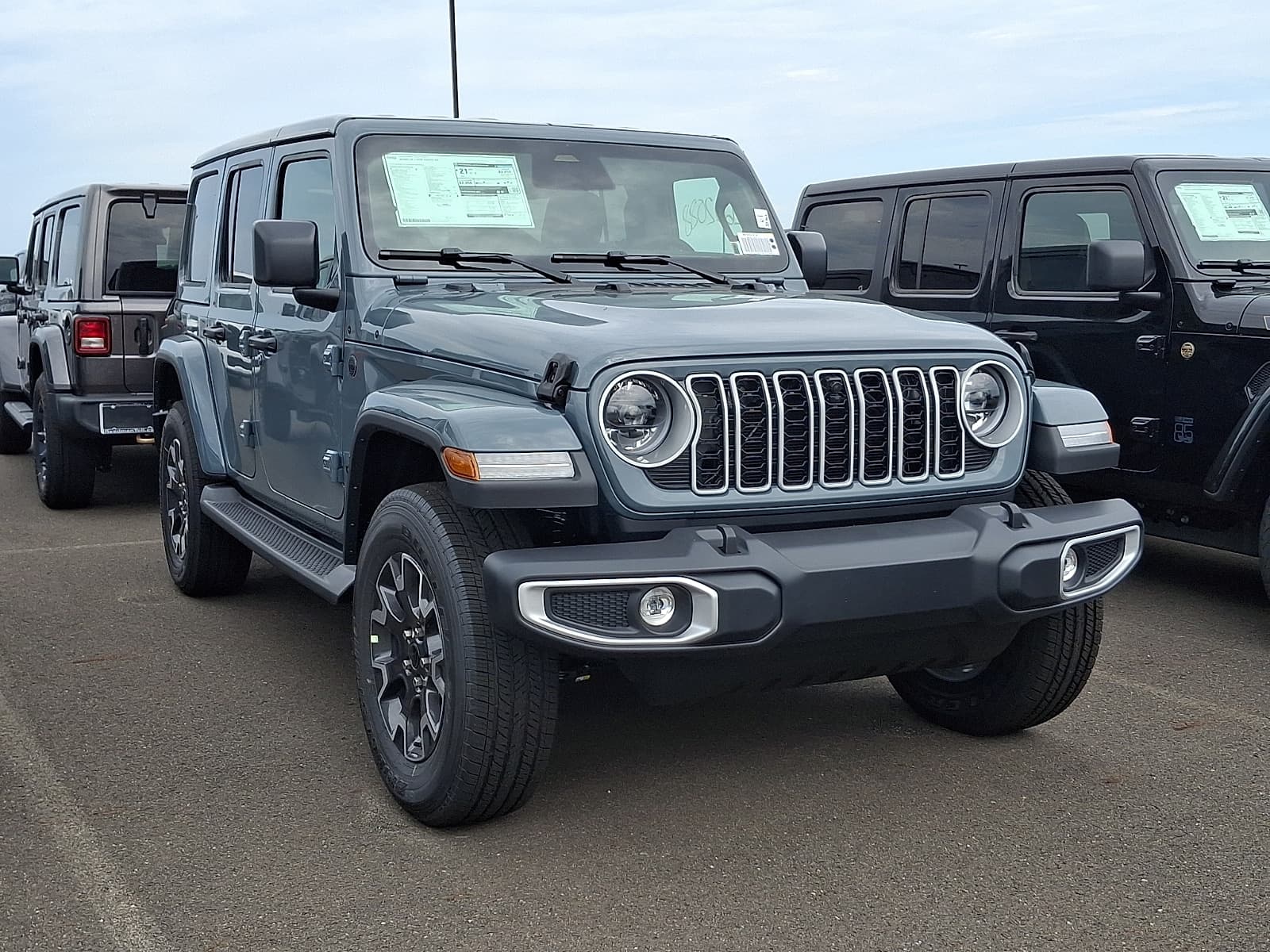 2026 Jeep Wrangler 4-Door Sahara 4x4 — photo 1 of 14