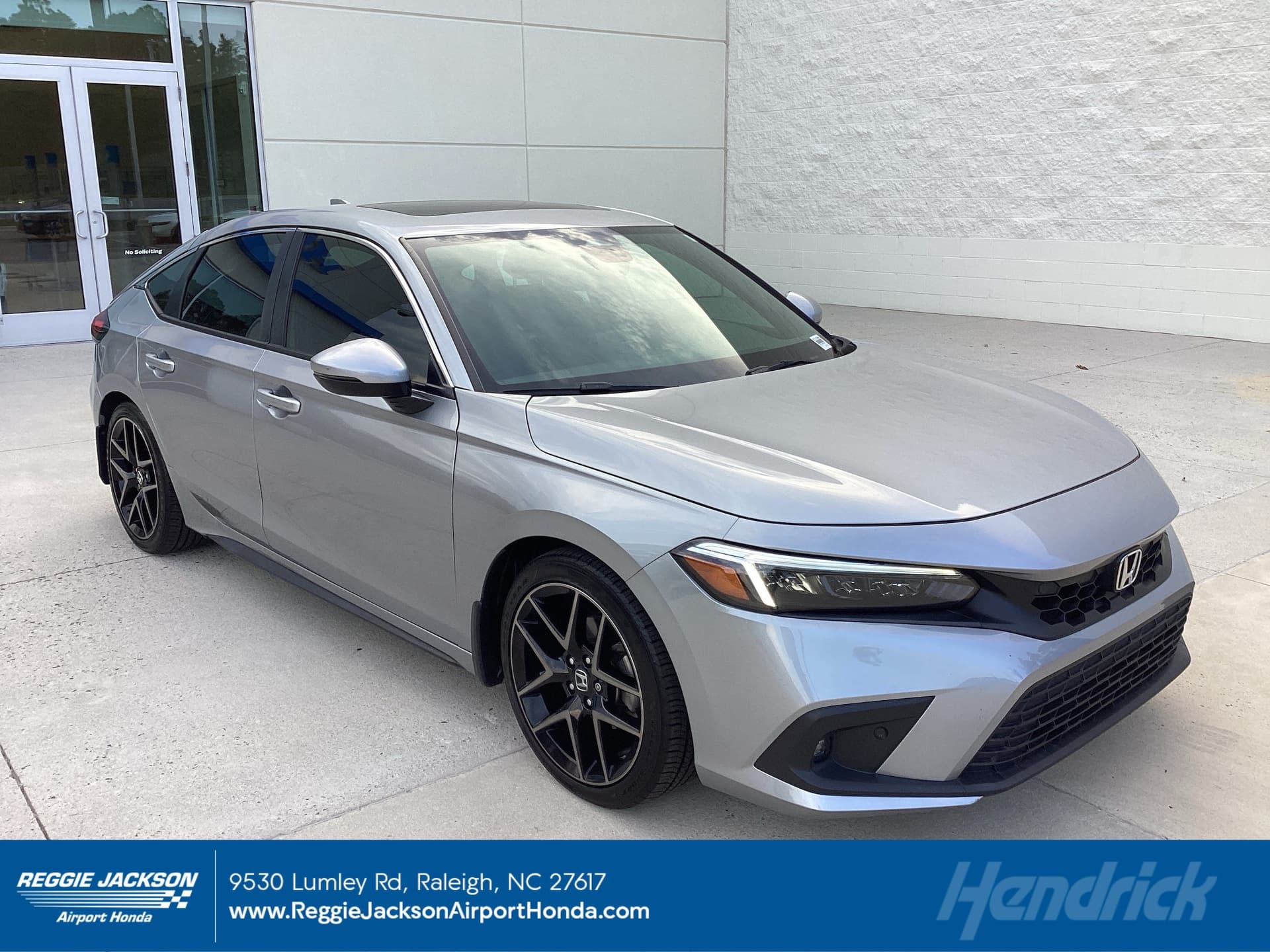 2022 Honda Civic Sport Touring — photo 1 of 39
