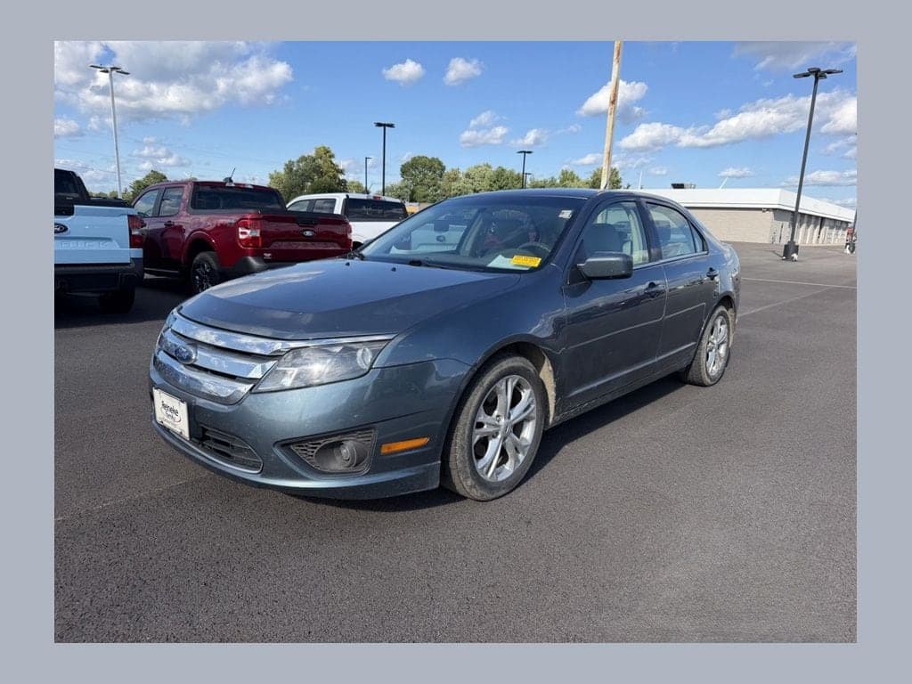 2012 Ford Fusion SE — photo 1 of 17