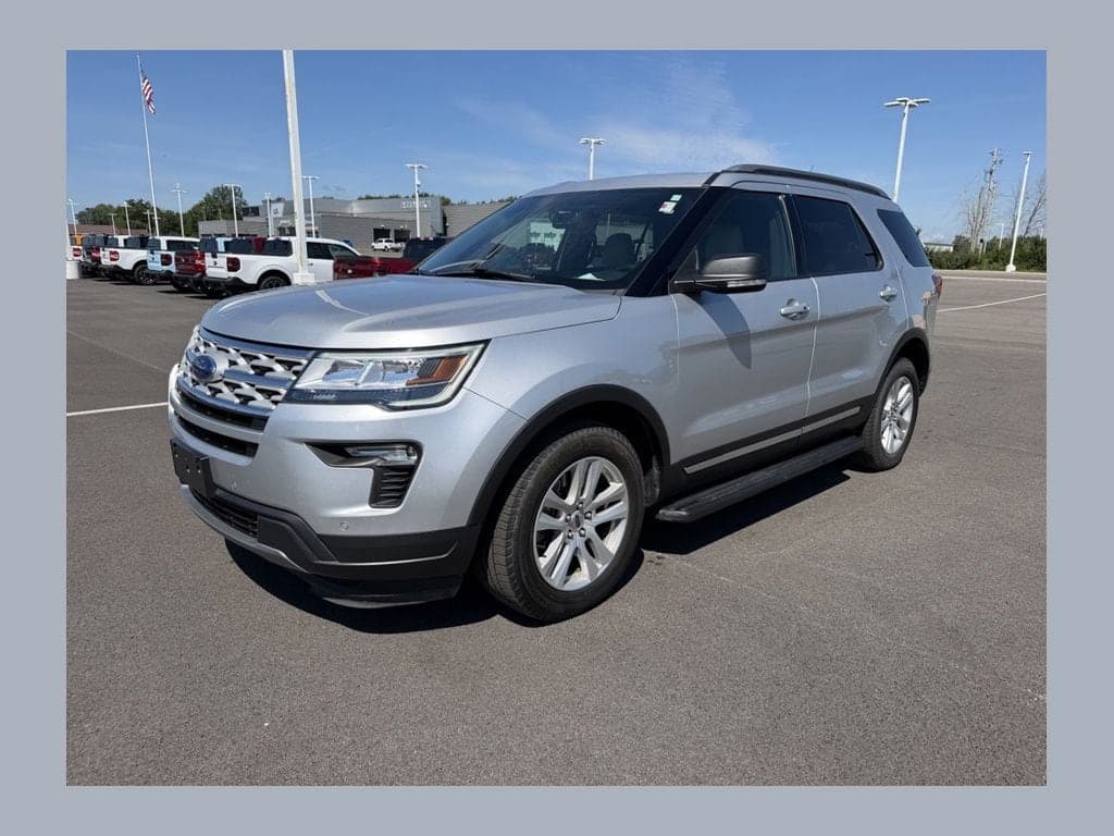 2019 Ford Explorer XLT — photo 1 of 20