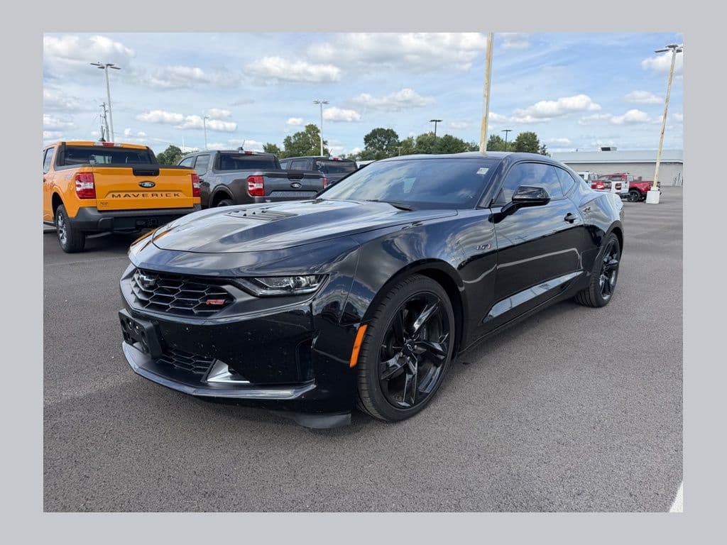 2022 Chevrolet Camaro LT1 — photo 1 of 19