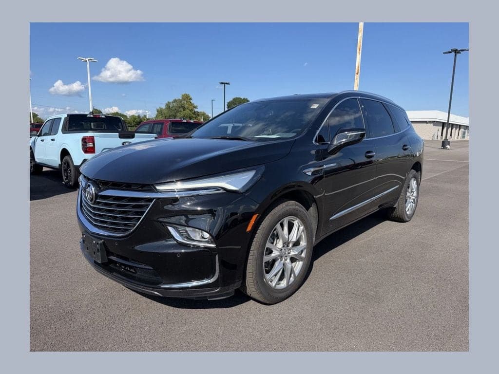 2024 Buick Enclave Essence — photo 1 of 20
