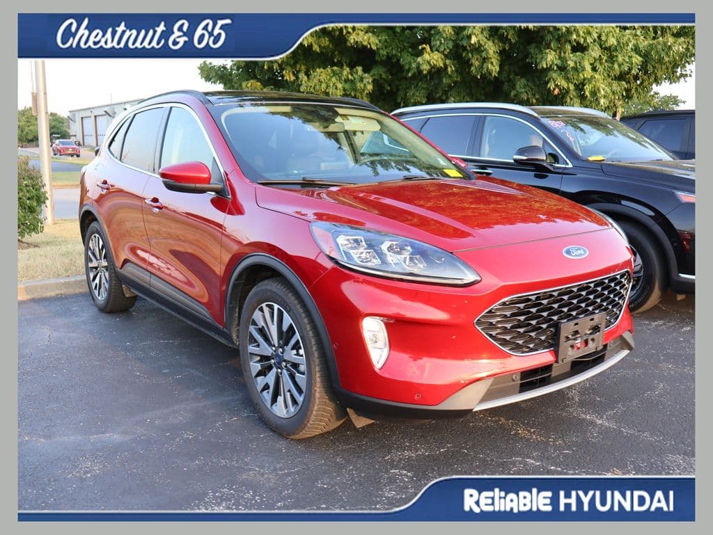 2020 Ford Escape Titanium — photo 1 of 25