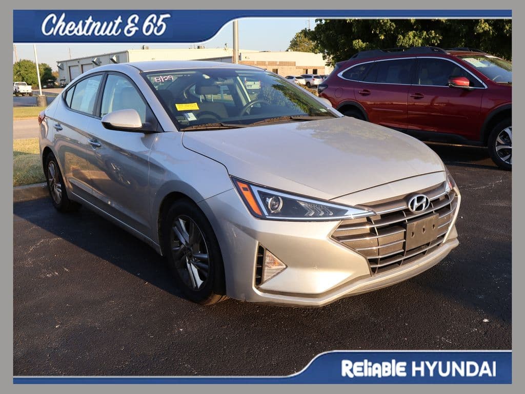 2019 Hyundai Elantra SEL — photo 1 of 25