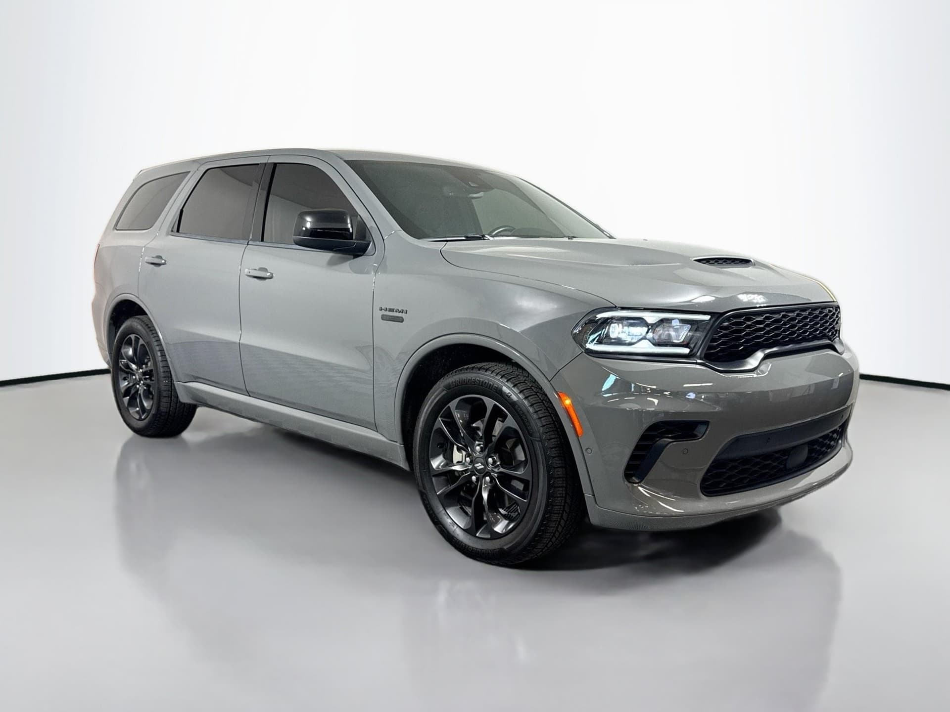 2023 Dodge Durango R/T — photo 1 of 40
