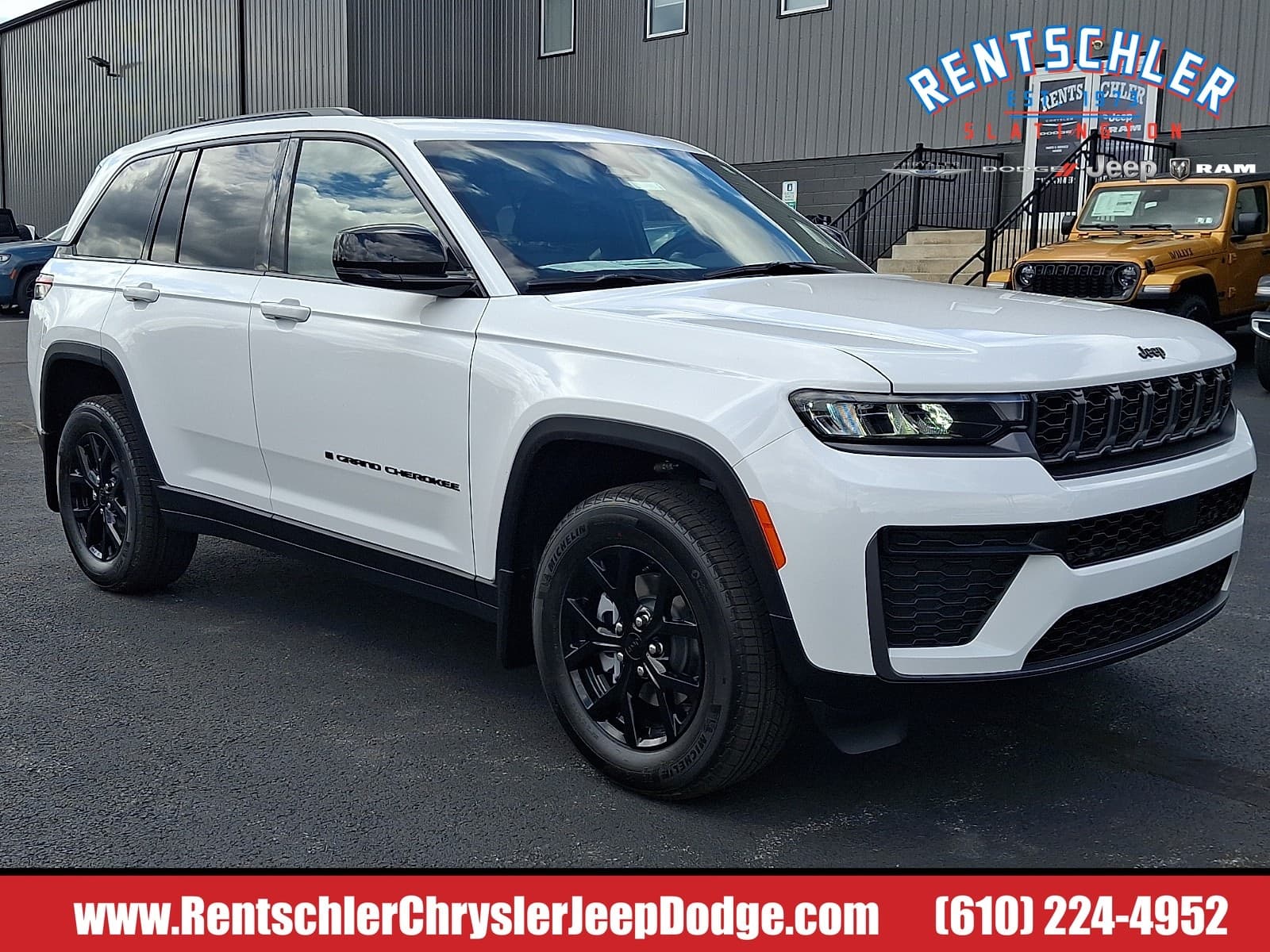 2026 Jeep Grand Cherokee LAREDO ALTITUDE 4X4 — photo 1 of 29