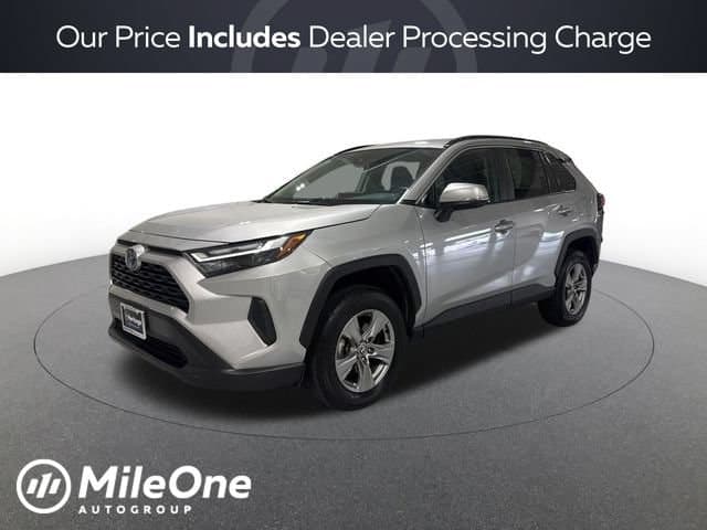 2024 Toyota RAV4 Hybrid XLE — photo 1 of 23