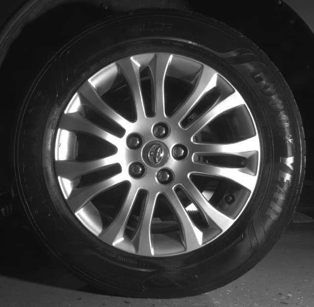 2016 Toyota Sienna XLE — photo 1 of 31