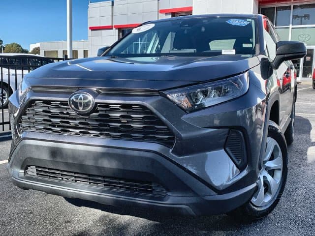 2022 Toyota RAV4 LE — photo 1 of 47