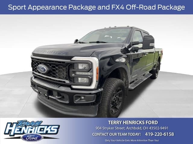 2023 Ford Super Duty F-250 SRW LARIAT — photo 1 of 13