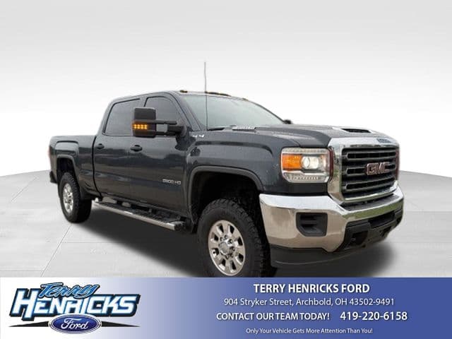 2018 GMC Sierra 2500HD Base — photo 1 of 21