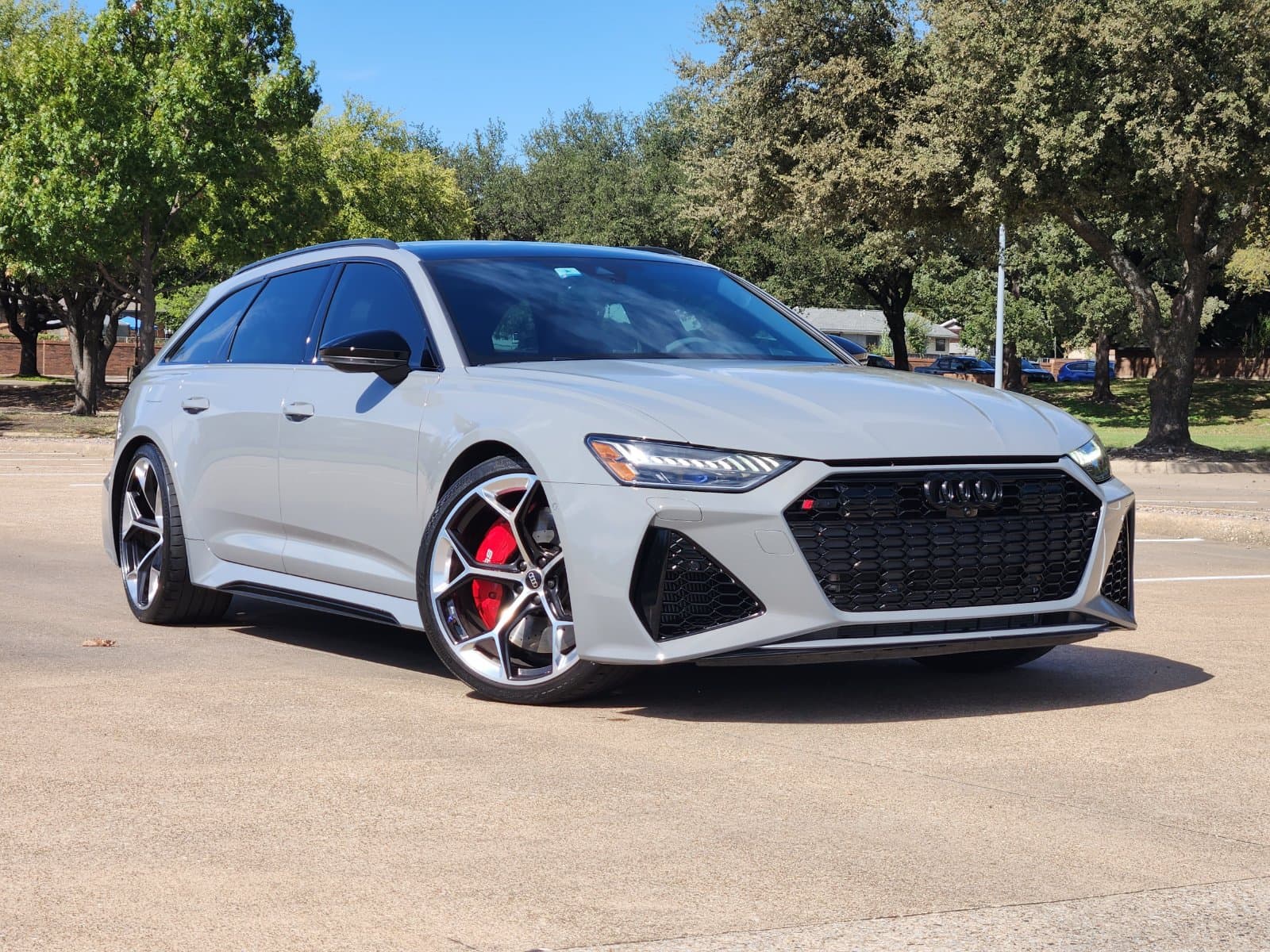 2025 Audi RS 6 Avant performance — photo 1 of 21