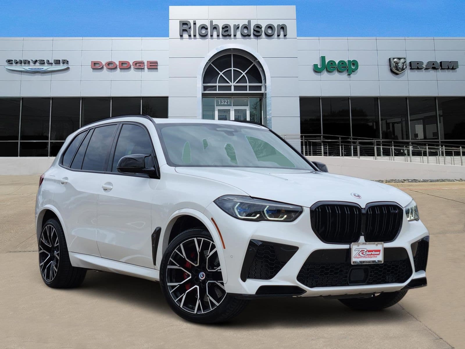 2022 BMW X5 M Base — photo 1 of 41