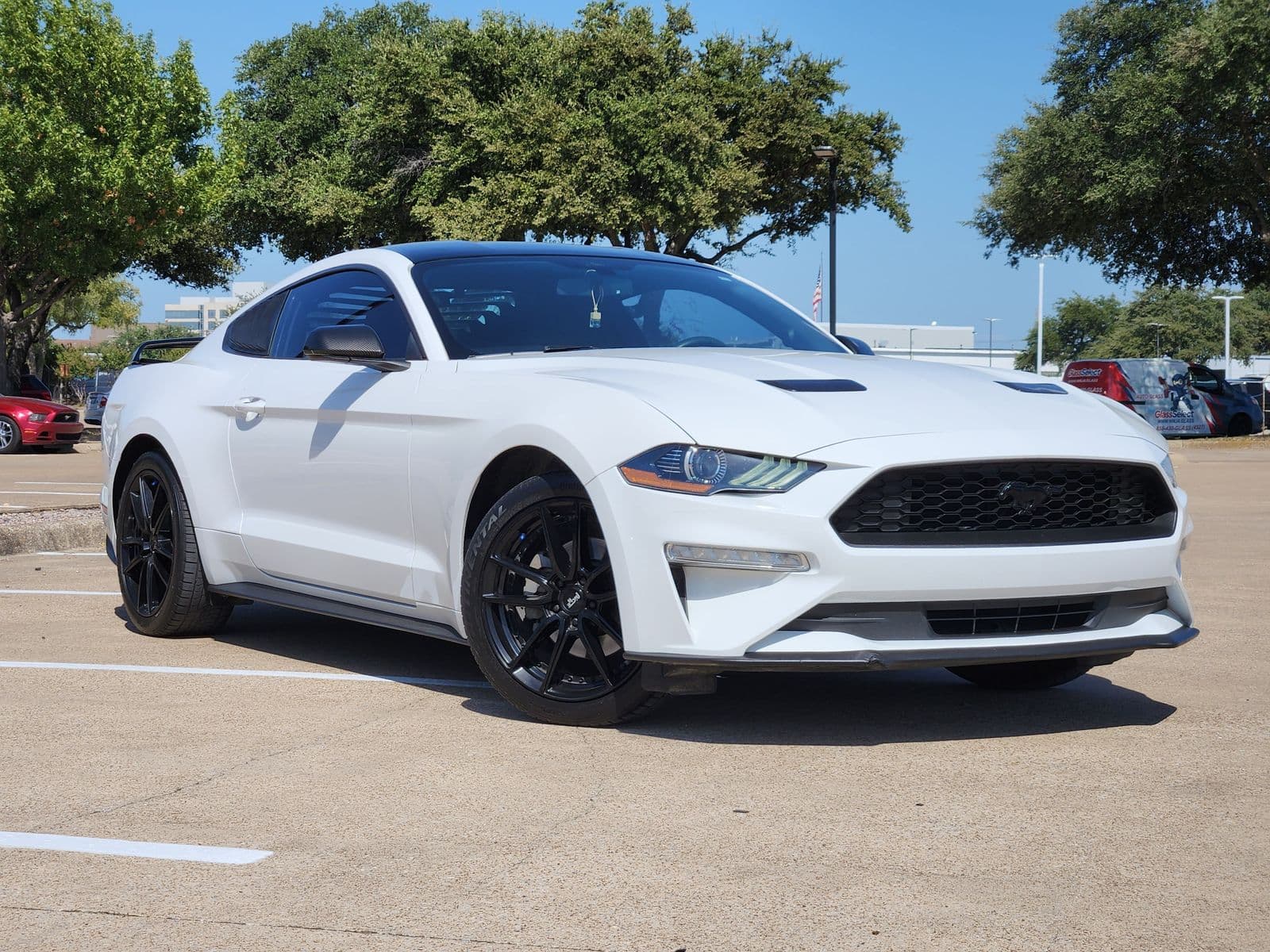 2019 Ford Mustang Base — photo 1 of 41