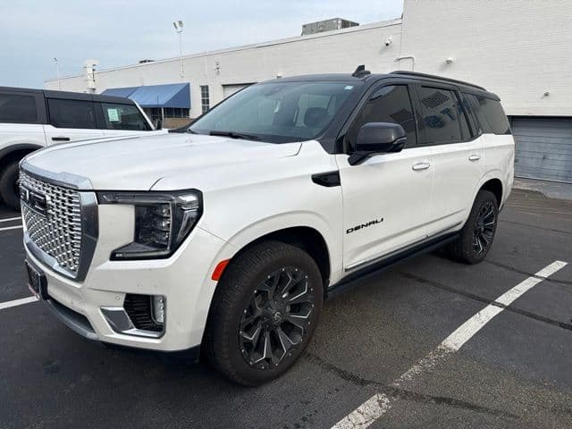 2021 GMC Yukon Denali — photo 1 of 15
