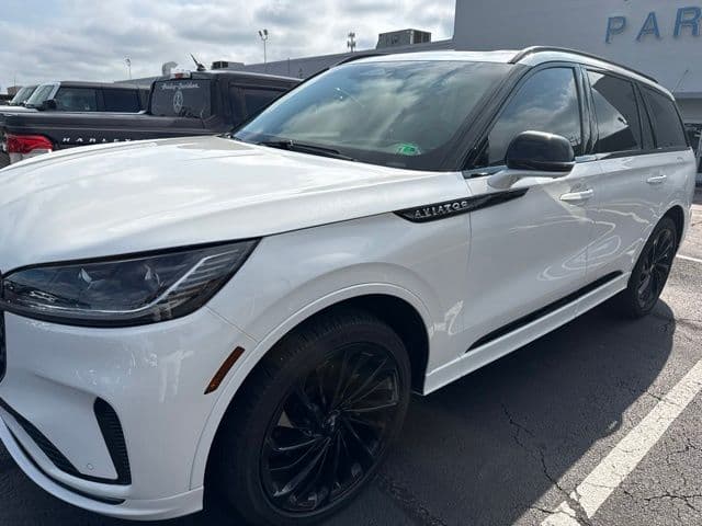 2025 Lincoln Aviator Reserve — photo 1 of 7