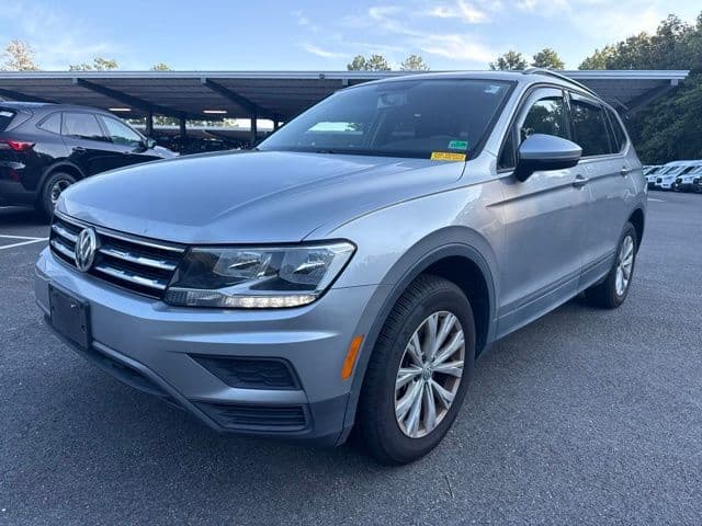 2020 Volkswagen Tiguan 2.0T S 4Motion — photo 1 of 10