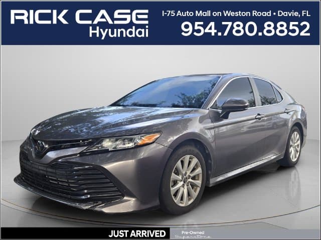 2019 Toyota Camry LE — photo 1 of 11