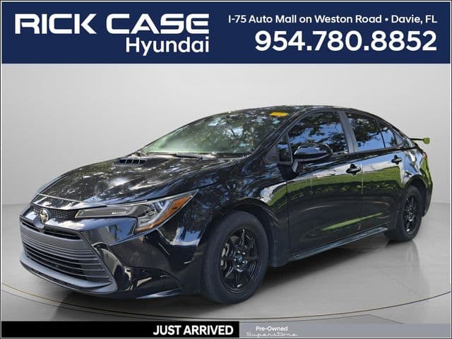 2023 Toyota Corolla LE — photo 1 of 11