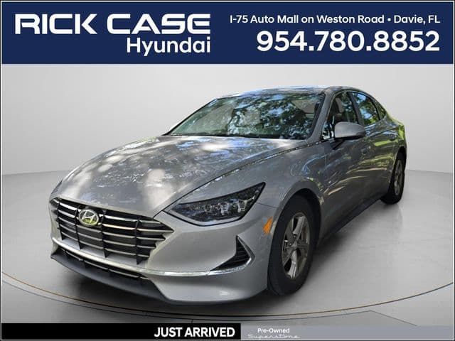 2023 Hyundai Sonata SE — photo 1 of 12