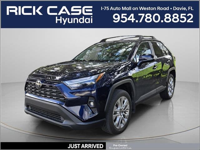 2025 Toyota RAV4 XLE Premium — photo 1 of 11