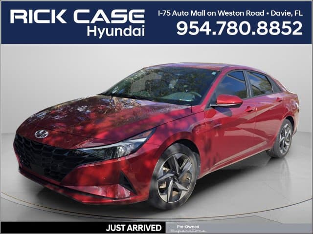 2023 Hyundai Elantra SEL — photo 1 of 11