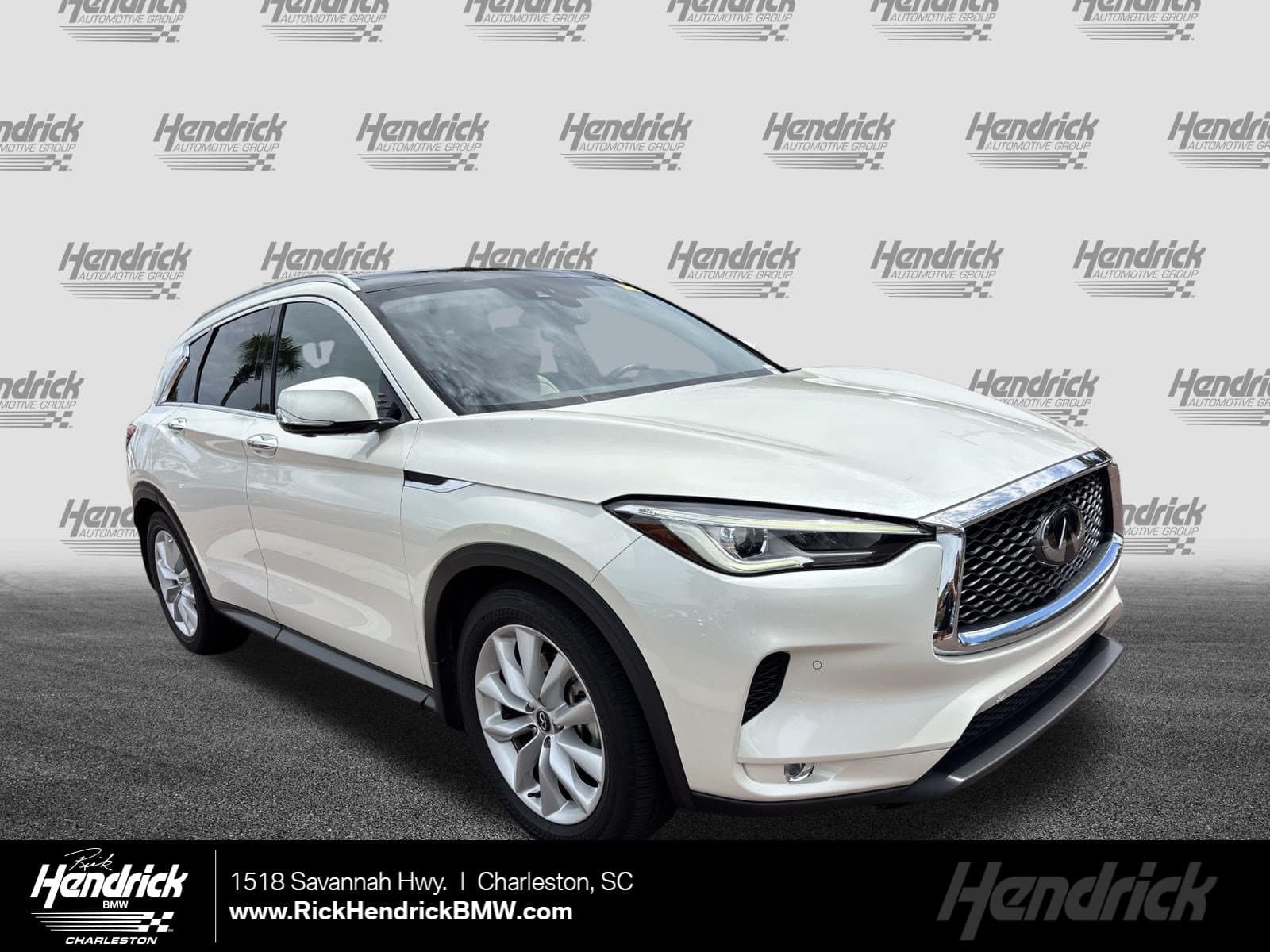 2019 INFINITI QX50 ESSENTIAL — photo 1 of 42