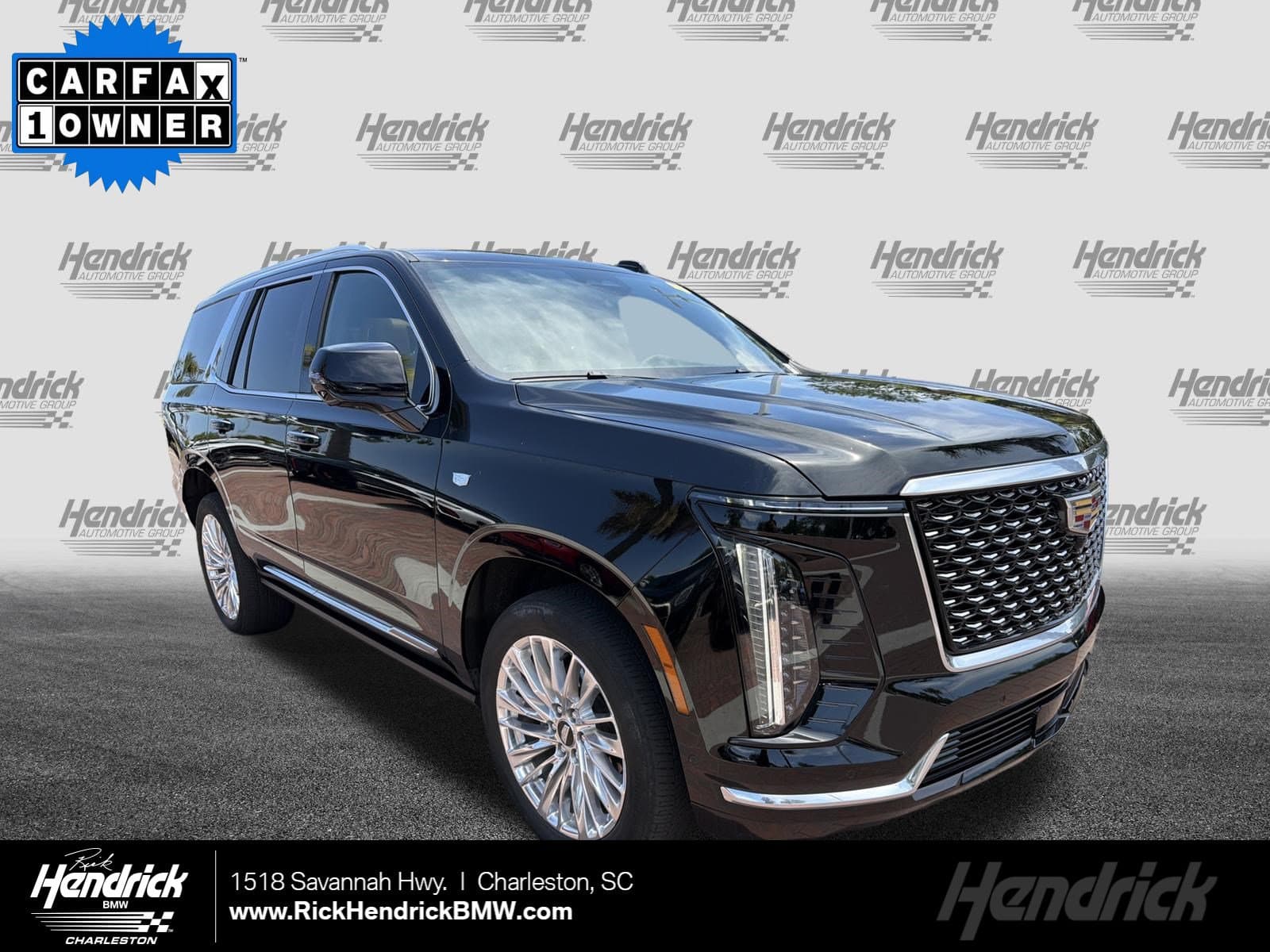 2025 Cadillac Escalade 4WD Premium Luxury — photo 1 of 40