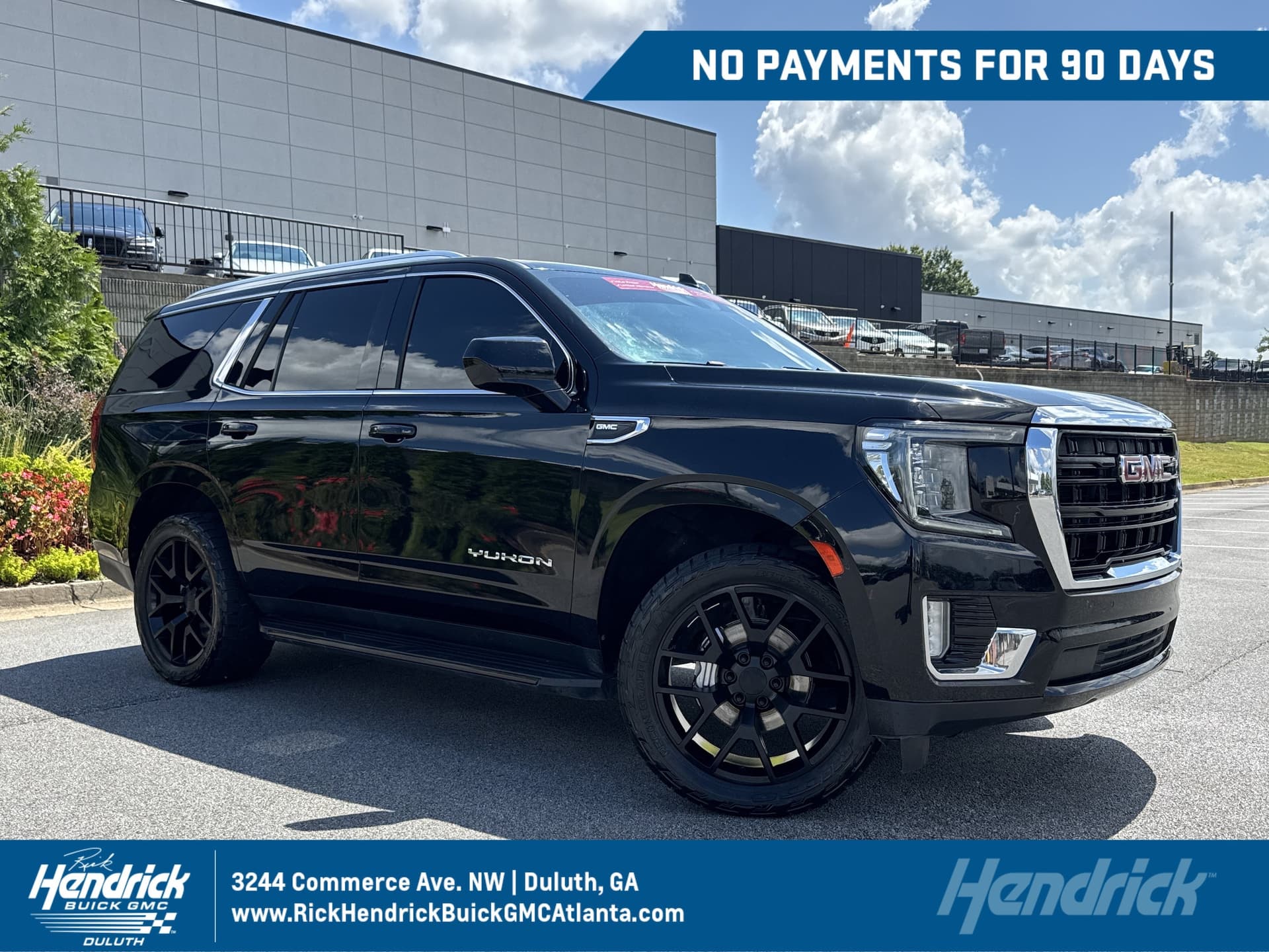 2022 GMC Yukon SLE — photo 1 of 39
