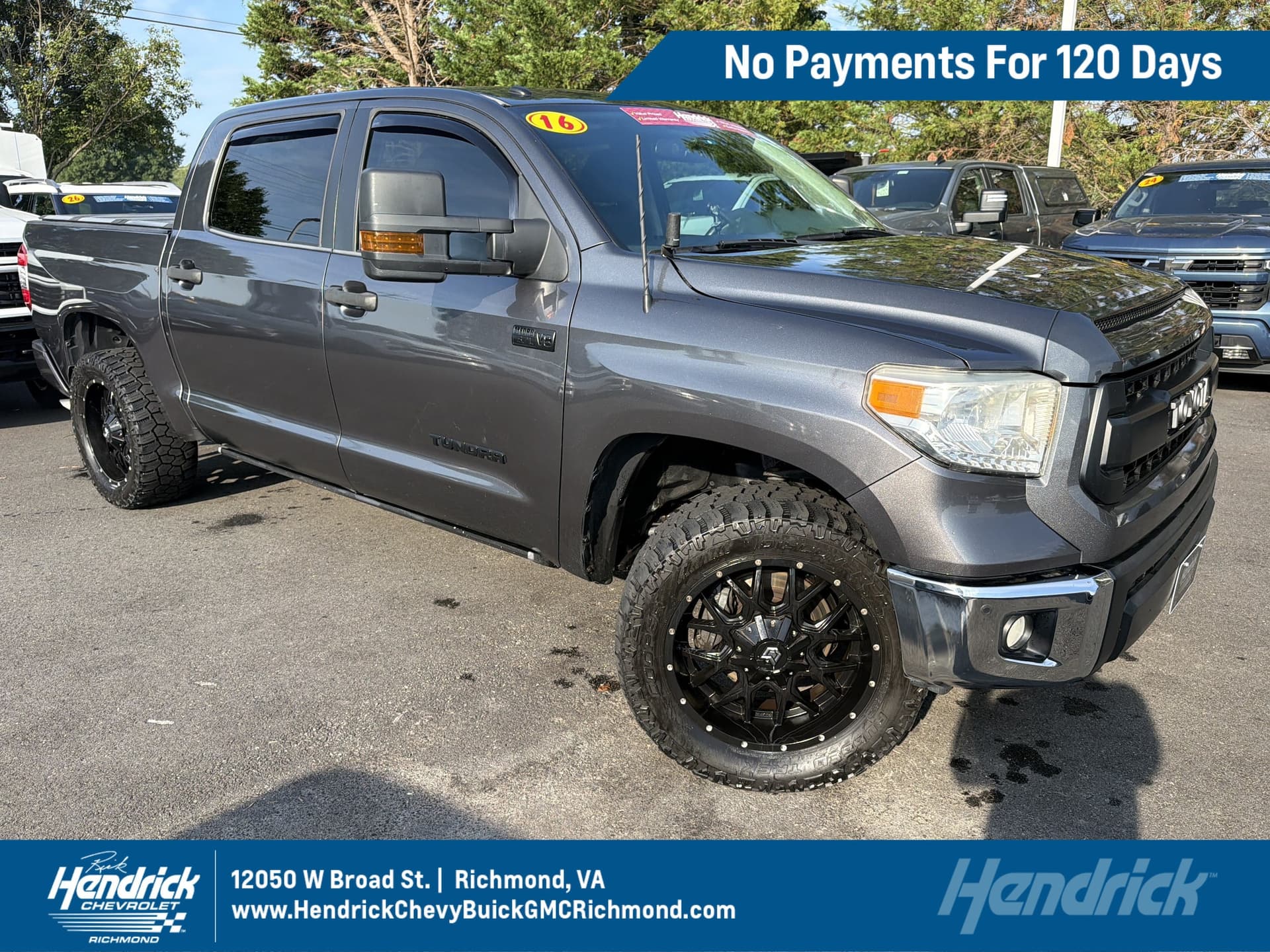 2016 Toyota Tundra 4WD Truck SR5 — photo 1 of 38