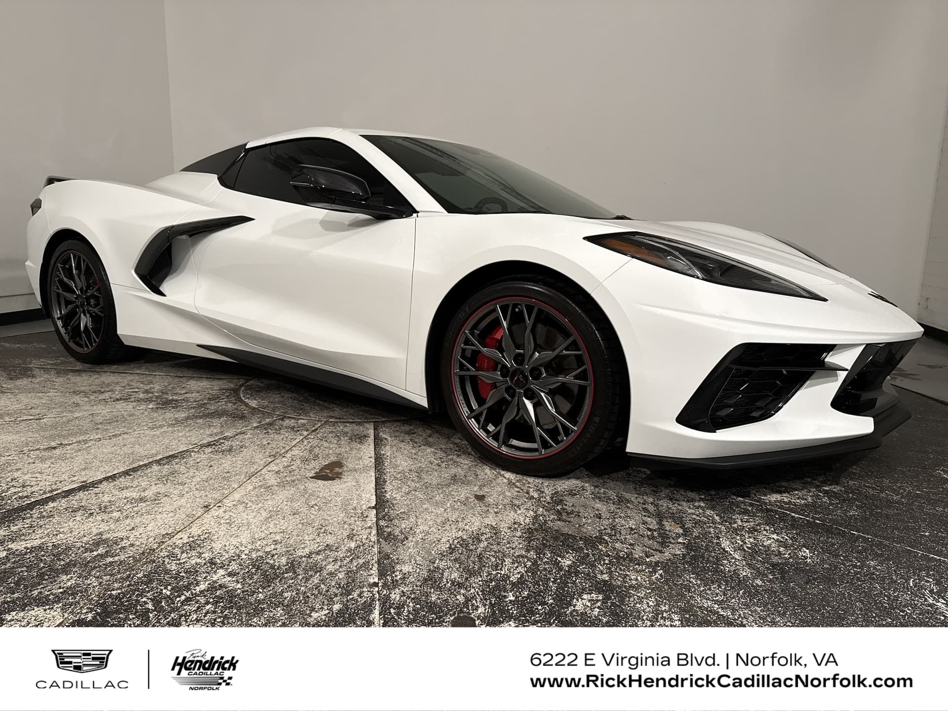 2024 Chevrolet Corvette 2LT — photo 1 of 36