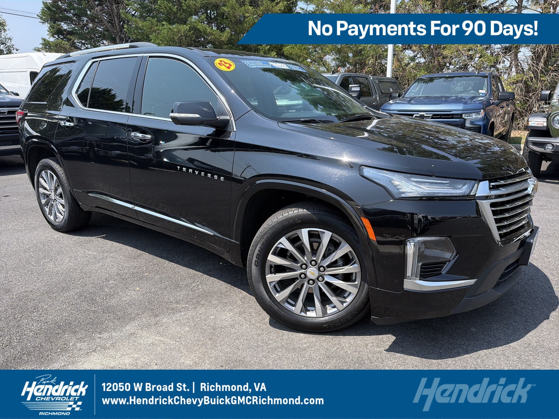 2023 Chevrolet Traverse Premier — photo 1 of 38