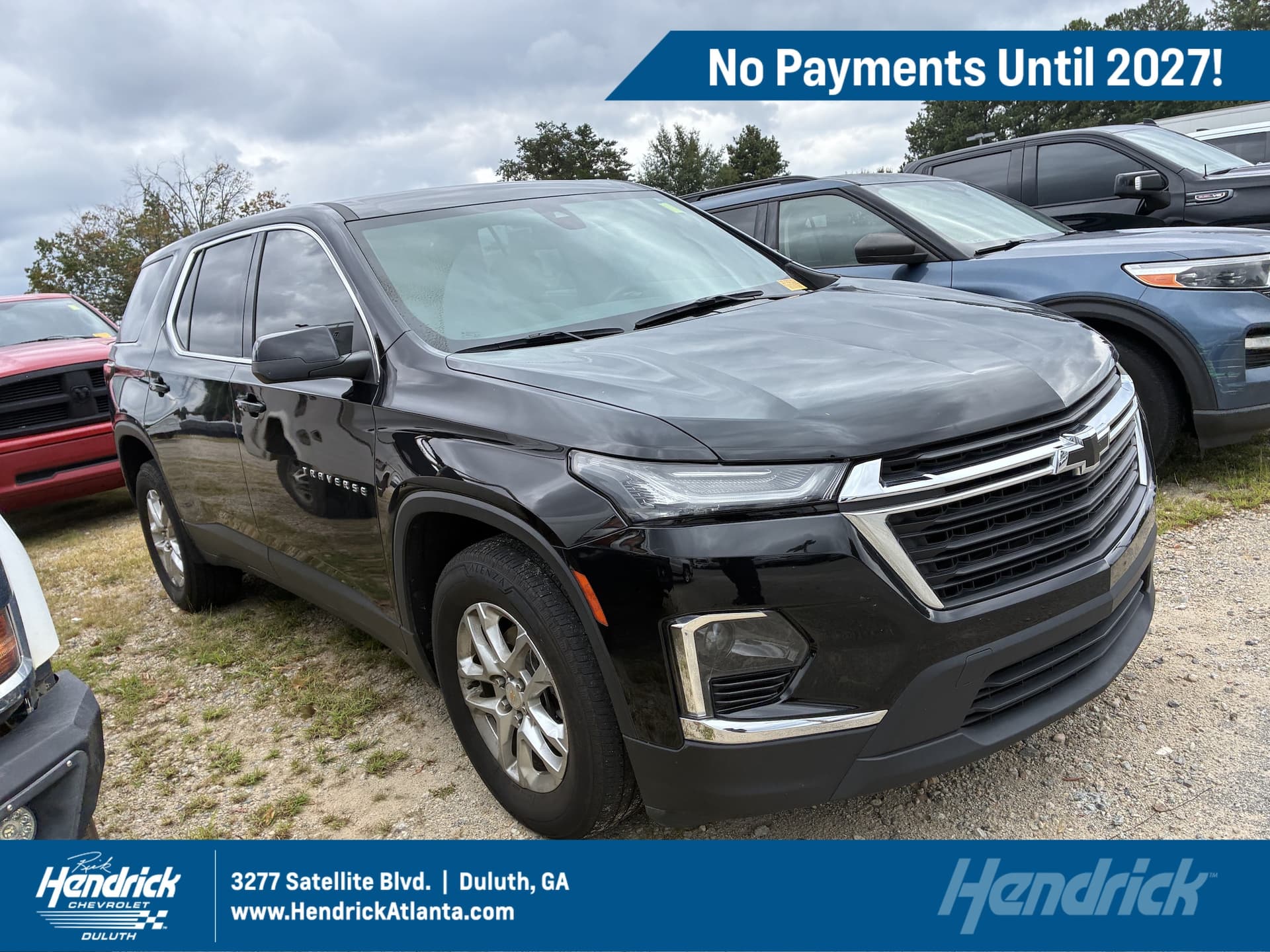 2022 Chevrolet Traverse LS — photo 1 of 9