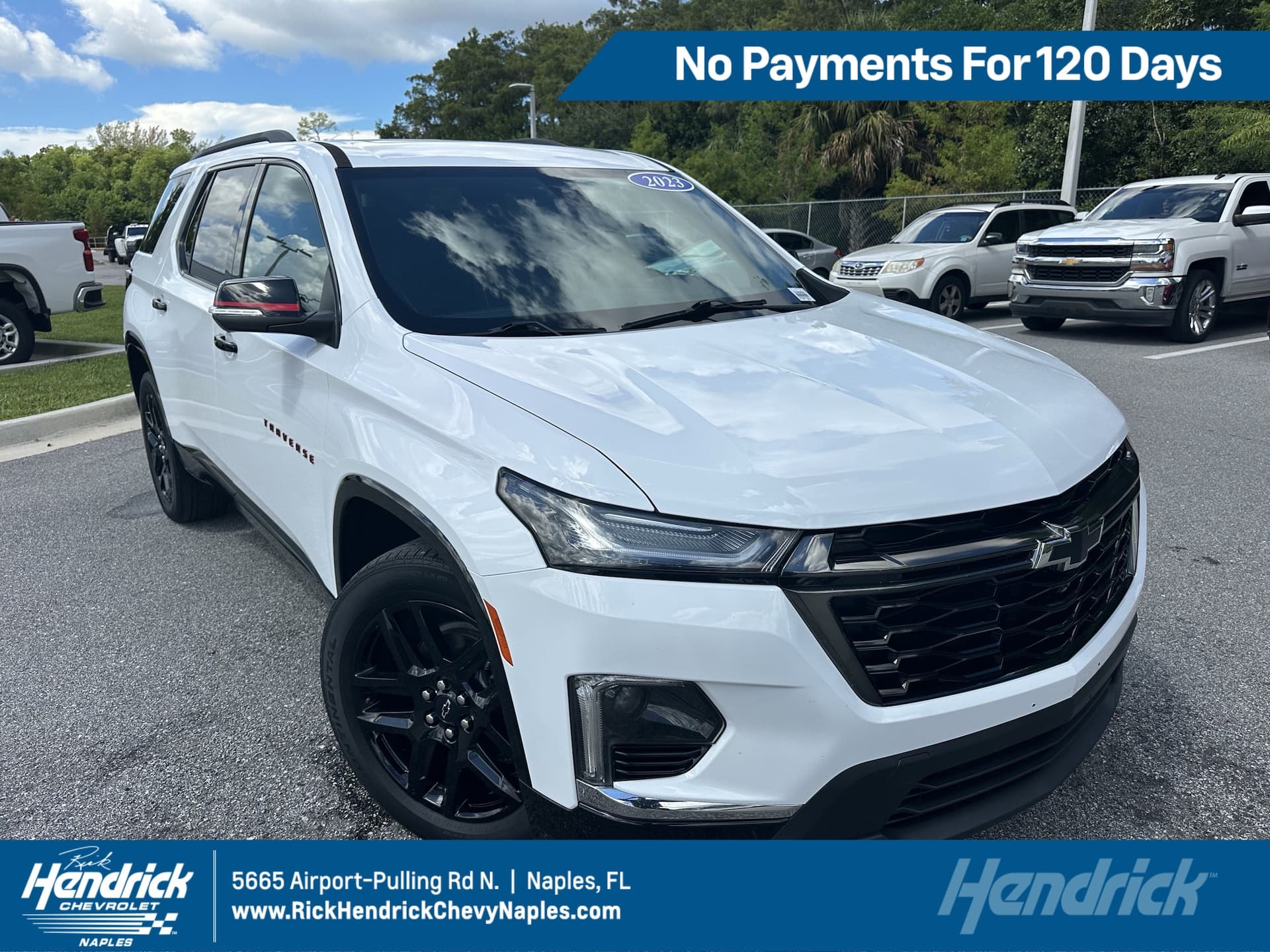 2023 Chevrolet Traverse Premier — photo 1 of 39