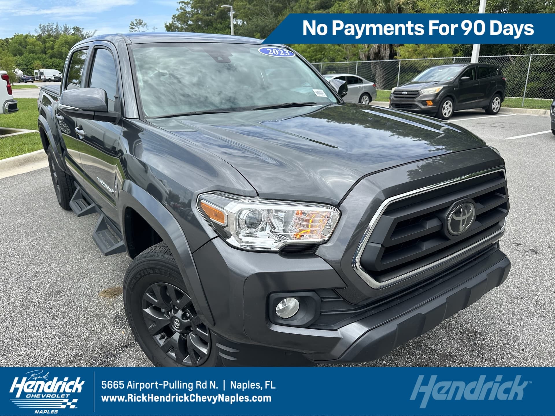 2023 Toyota Tacoma 4WD SR5 — photo 1 of 40