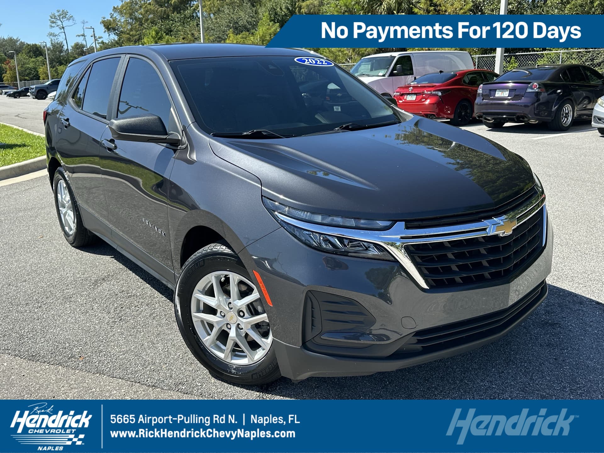 2022 Chevrolet Equinox LS — photo 1 of 39