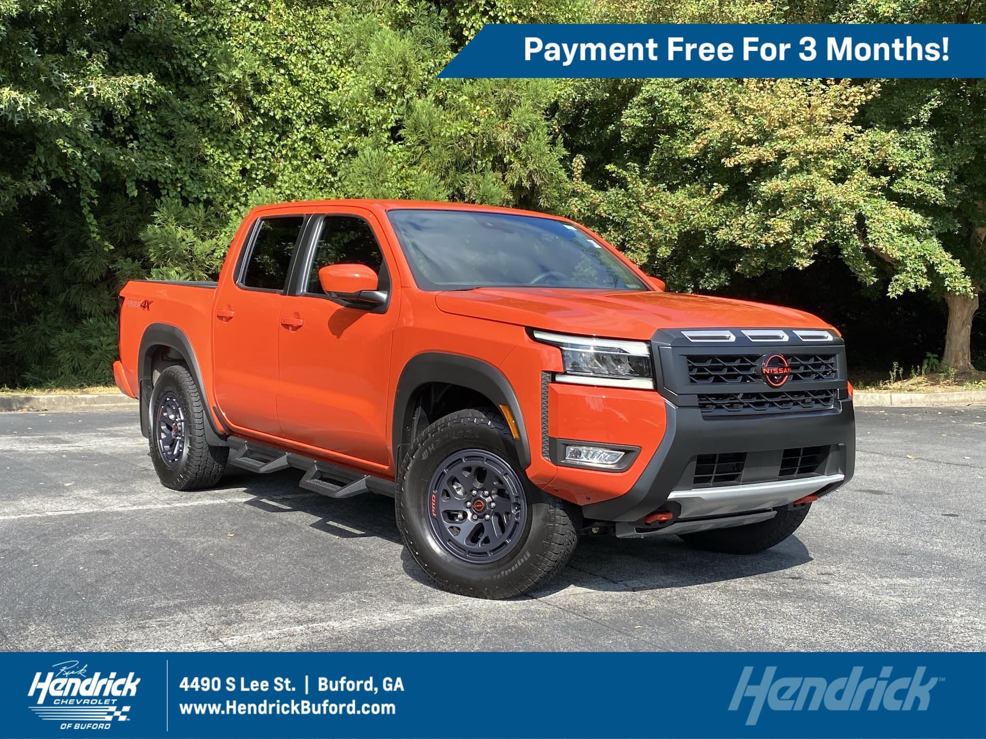 2025 Nissan Frontier PRO-4X — photo 1 of 44