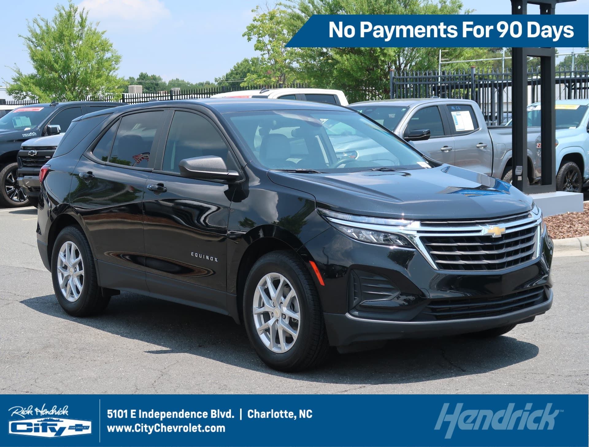 2023 Chevrolet Equinox LS — photo 1 of 48