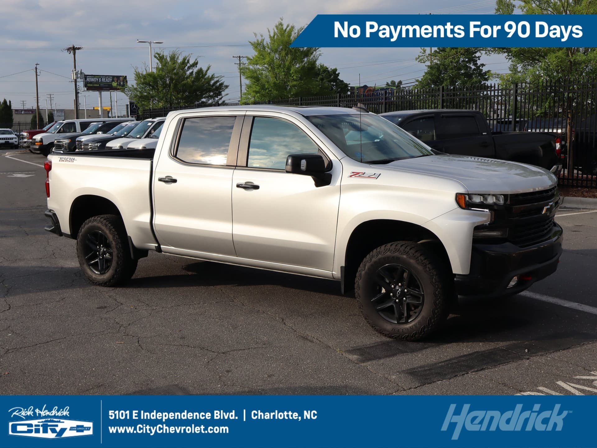 2021 Chevrolet Silverado 1500 LT Trail Boss — photo 1 of 40