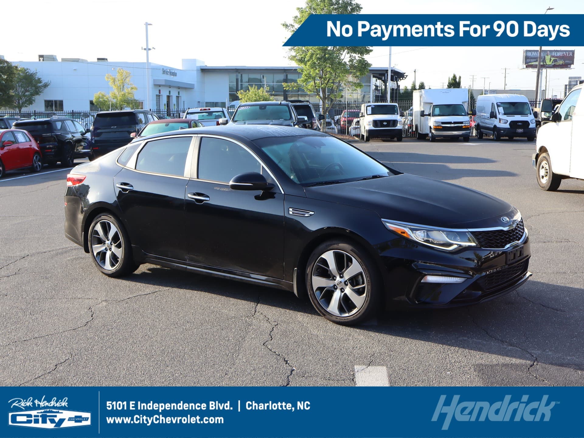 2019 Kia Optima S — photo 1 of 41