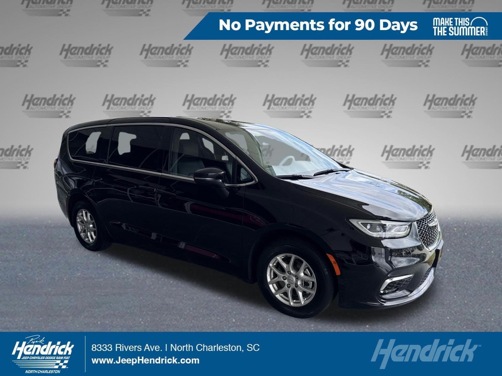 2025 Chrysler Pacifica Select — photo 1 of 35