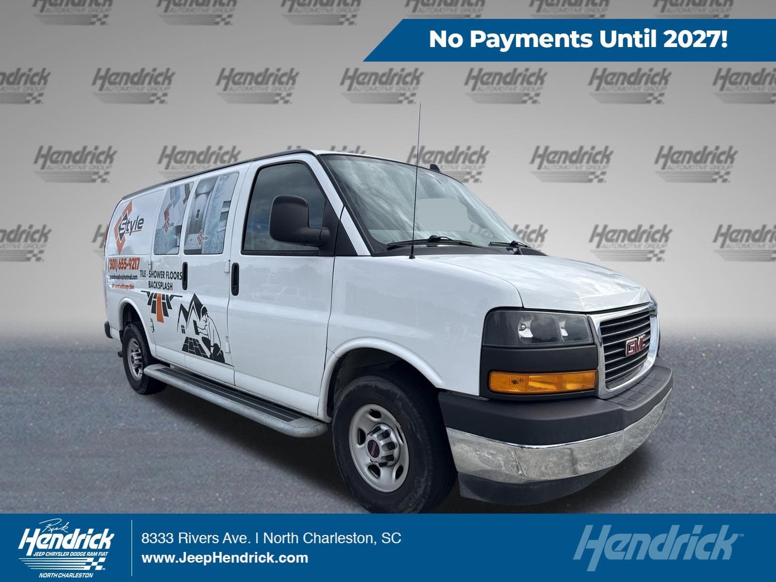 2022 GMC Savana Cargo Van Base — photo 1 of 12